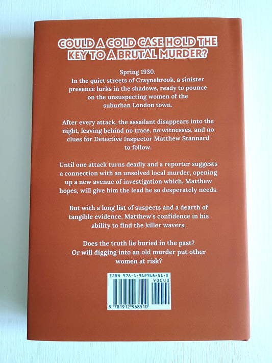 Echoes of a Murder Hardback Cover